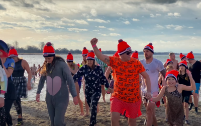 Nieuwjaarsduik reportage op HK13TV
