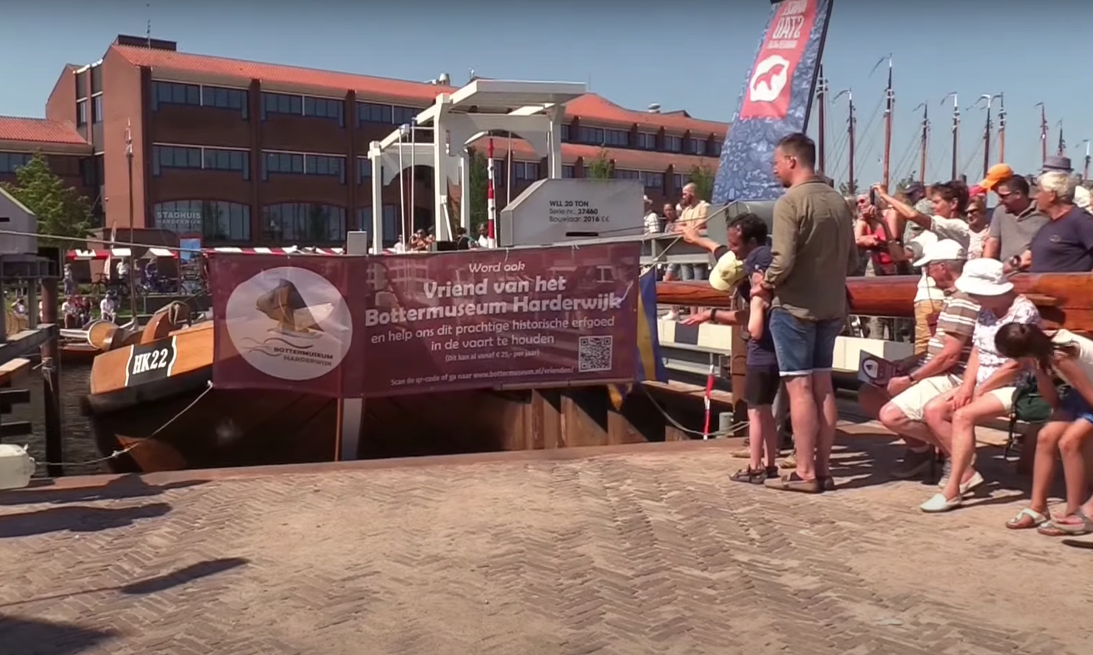 Aaltjesdagen en tewaterlating HK22 op HK13TV